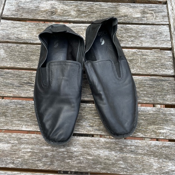 Franco Sarto Ariga Black Leather Flats - Picture 3 of 5